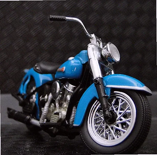 1940s Harley Davidson Motorcycle Model Easy Rod Custom Rider Touring Bike 1 10