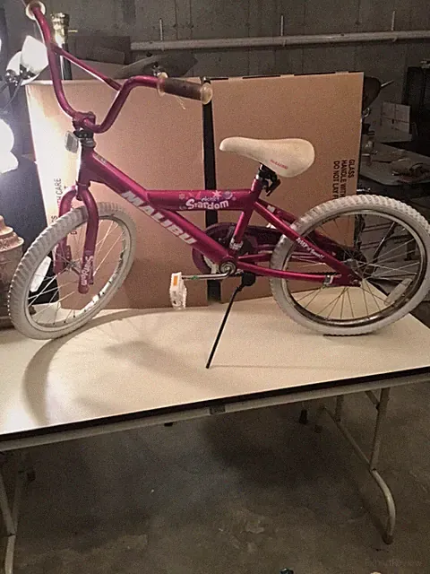 GIRLS Malibu Electric Stardom Bike 18” Wheels in Good Condition